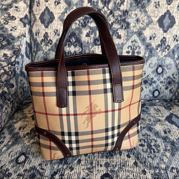 Burberry Mini Bucket Bag - Picture 5 of 14